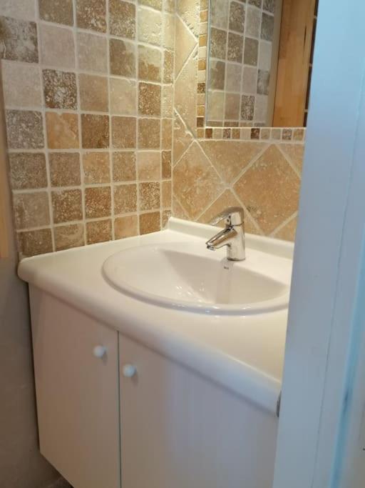 Maison T3 Avec Vue Au Bord De L'Etang Istres Εξωτερικό φωτογραφία